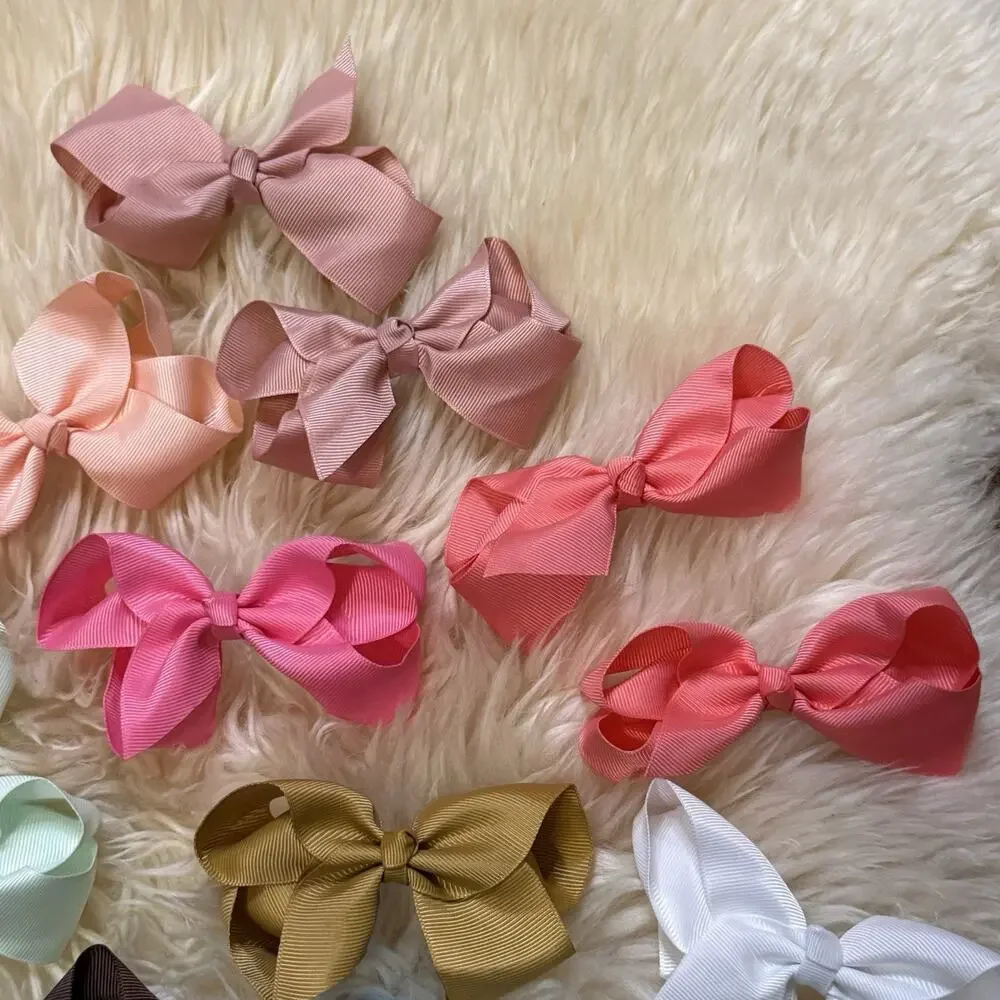 Lot Of 23 boutique style Girls hair bows 4”grosgrain ribbon Alligator Clip